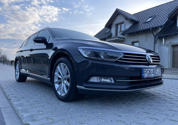 Volkswagen Passat cena 59900 przebieg: 239000, rok produkcji 2015 z Gniezno małe 742